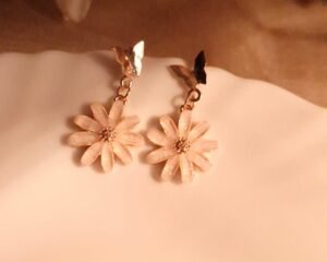 Daisy Flower Earrings
