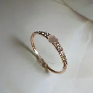 Crystal Heart Pearl Bracelet