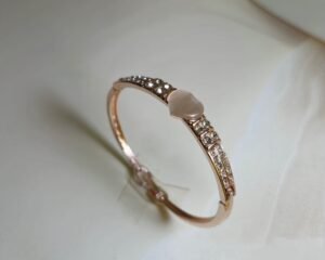 Crystal Heart Pearl Bracelet