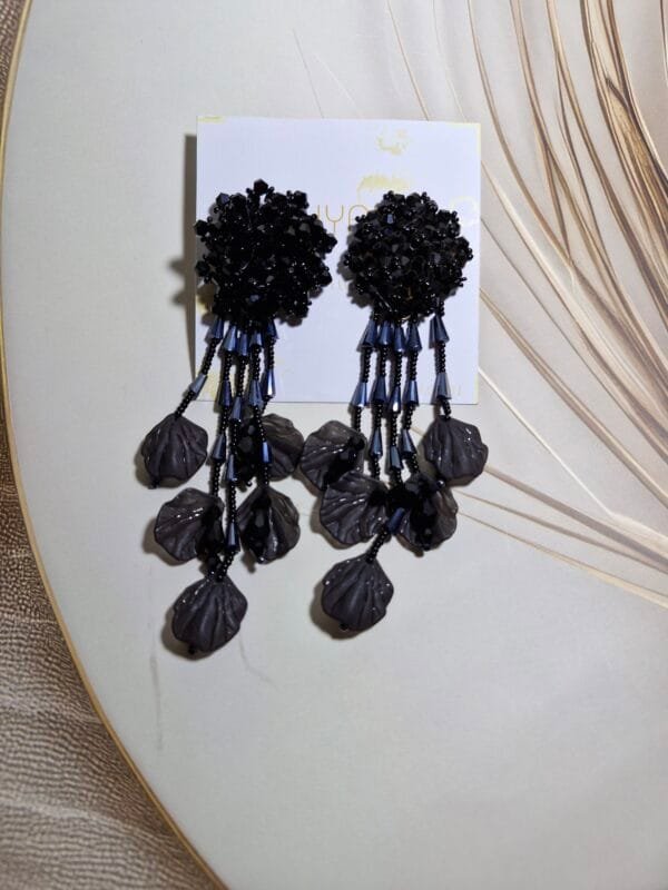 Black beaded Leaf Earrings - Image 2