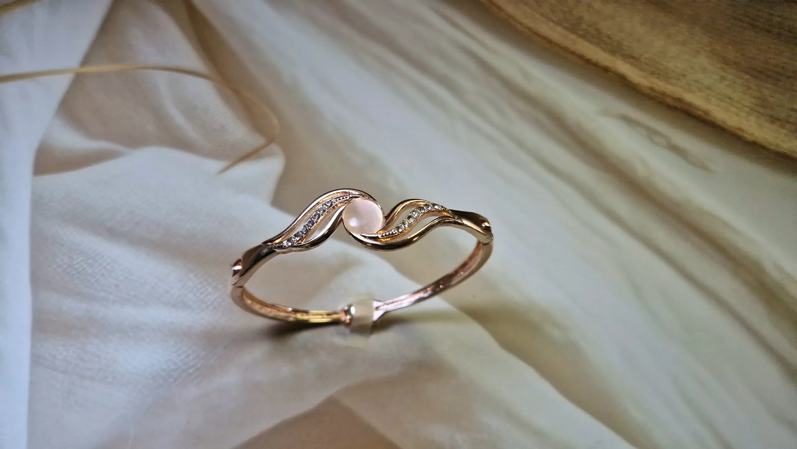 Blush Pearl Wave Bracelet - Image 3